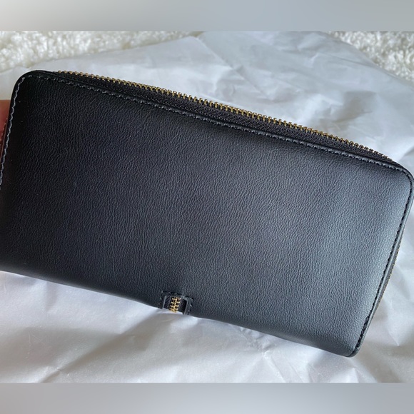 ⭐️NWT Vegan Leather Wallet - Picture 5 of 5